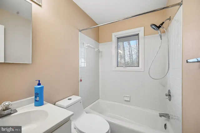 $2,000,000 | 10701 Sycamore Springs Lane, Great Falls, VA 22066