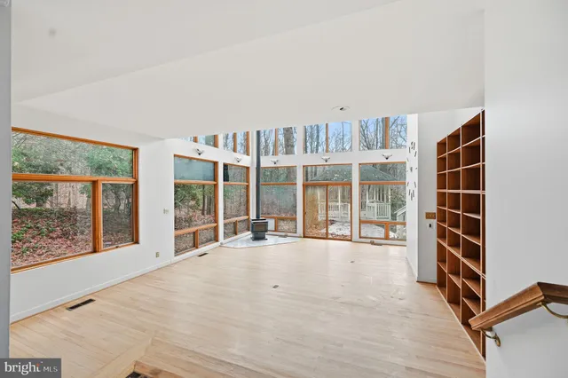 $2,000,000 | 10701 Sycamore Springs Lane, Great Falls, VA 22066