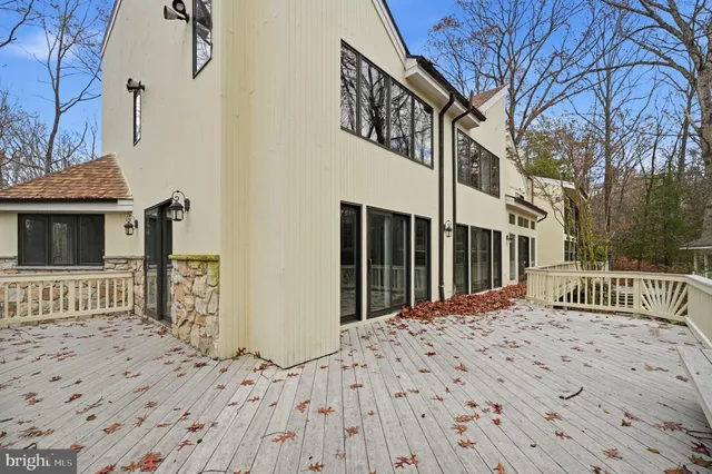 $2,000,000 | 10701 Sycamore Springs Lane, Great Falls, VA 22066