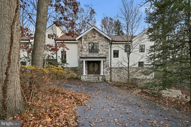 $2,000,000 | 10701 Sycamore Springs Lane, Great Falls, VA 22066