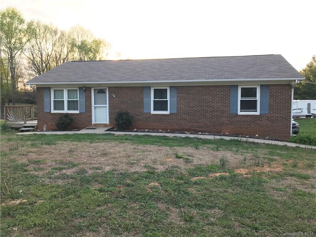 209 Rexford Road Matthews, NC 28104 - Photo 1 of 9 Gallery Image 1