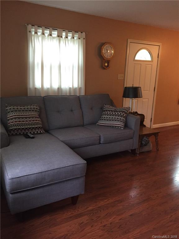 209 Rexford Road Matthews, NC 28104 - Photo 3 of 9 Gallery Image 3