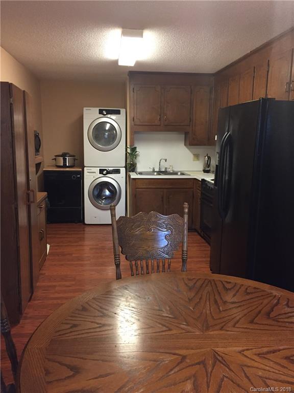 209 Rexford Road Matthews, NC 28104 - Photo 5 of 9 Gallery Image 5
