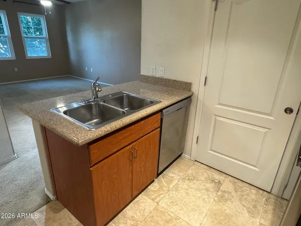 $1,300 | 5302 East Van Buren Street, Unit 2013, Phoenix, AZ 85008