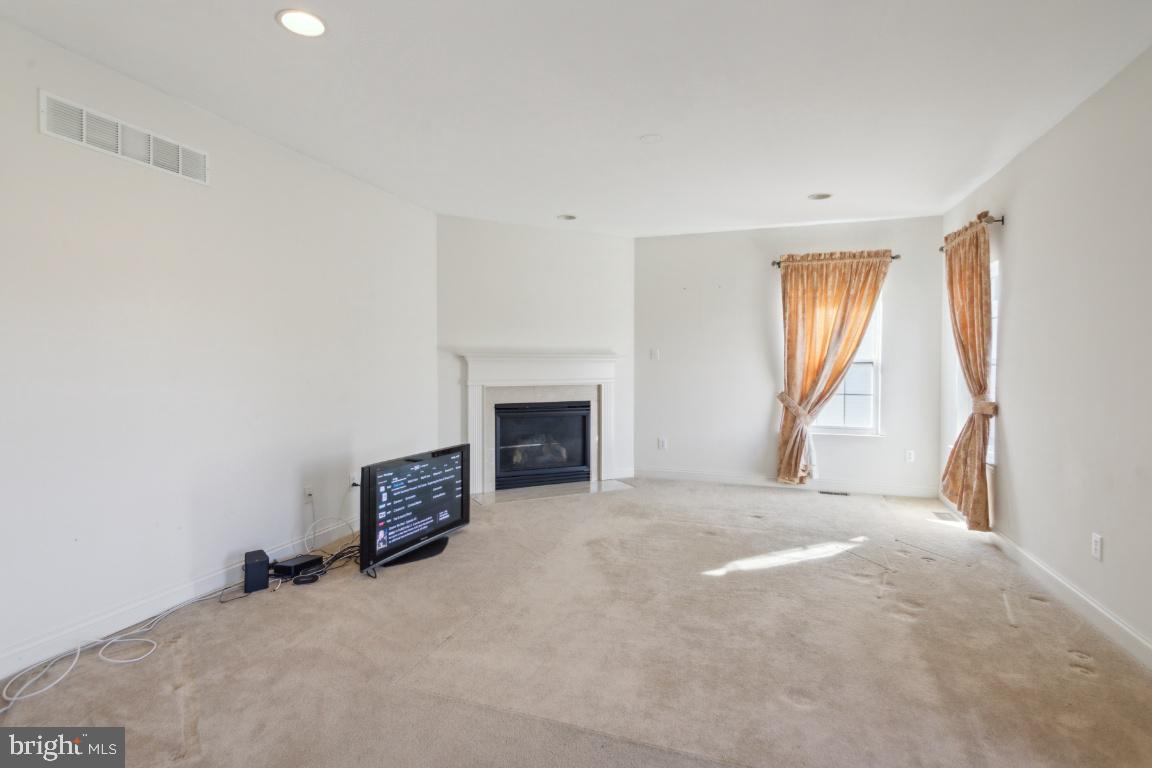 104 Christmas Tree Court Sicklerville, NJ 08081 - Photo 13 of 28