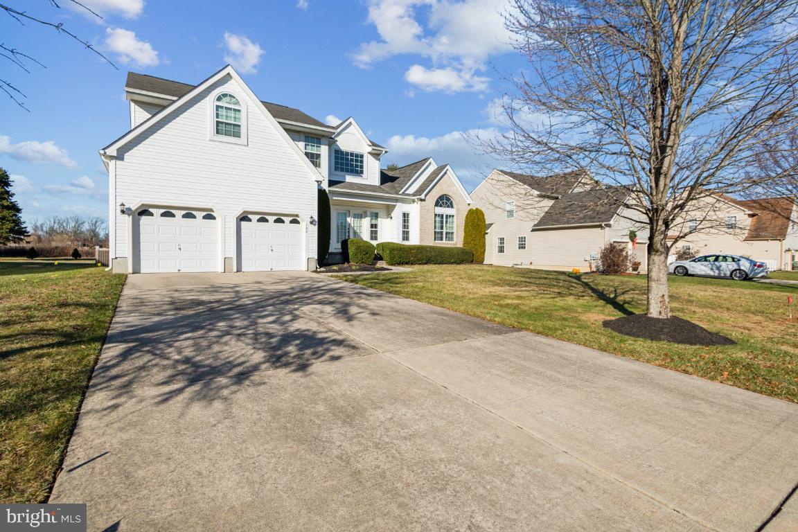 104 Christmas Tree Court Sicklerville, NJ 08081 - Photo 2 of 28