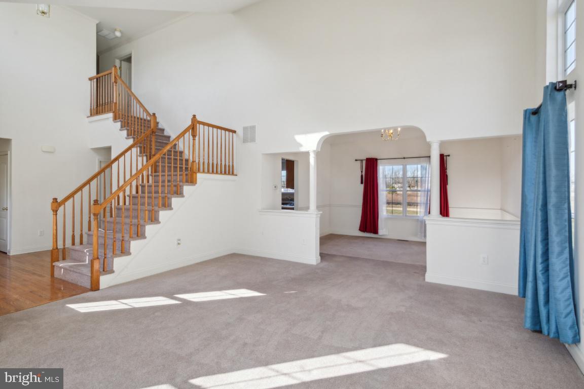 104 Christmas Tree Court Sicklerville, NJ 08081 - Photo 4 of 28