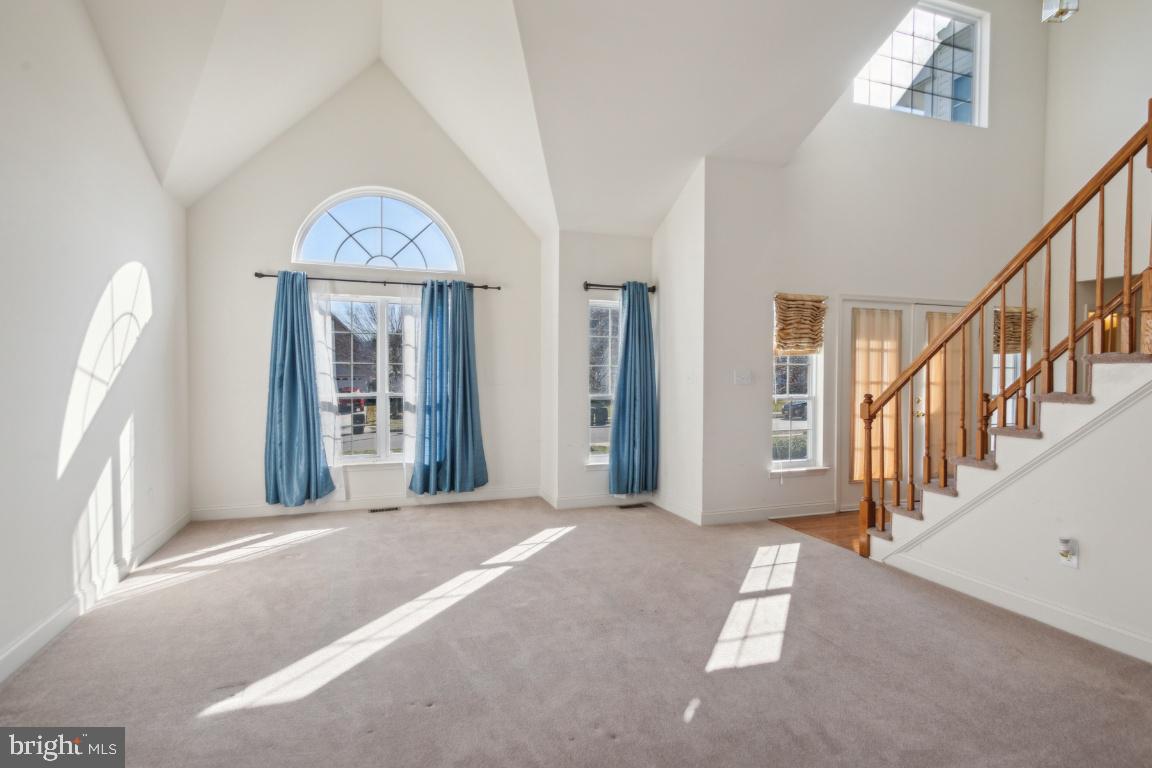 104 Christmas Tree Court Sicklerville, NJ 08081 - Photo 5 of 28