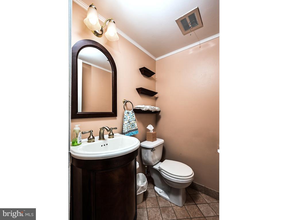 4801 Backlick Road Annandale, VA 22003 - Photo 10 of 25 Powder Room