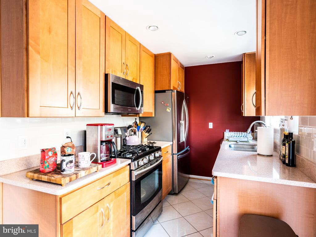 4801 Backlick Road Annandale, VA 22003 - Photo 9 of 25 Kitchen