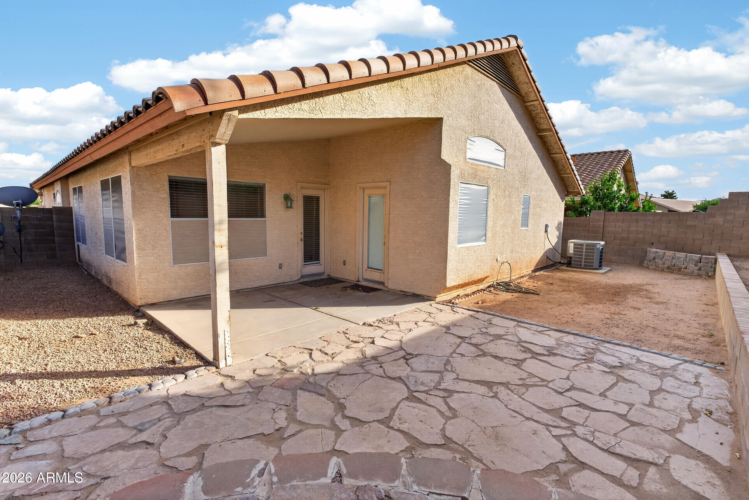 8916 West Davis Road Peoria, AZ 85382 - Photo 26 of 34 Flagstone sitting area