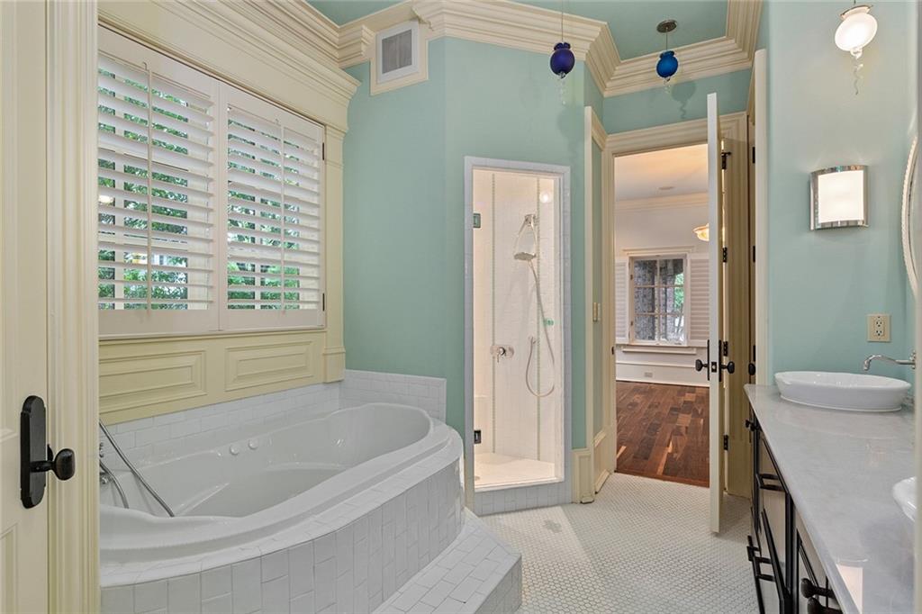 1640 Nottingham Way Northeast Atlanta, GA 30309 - Photo 41 of 62