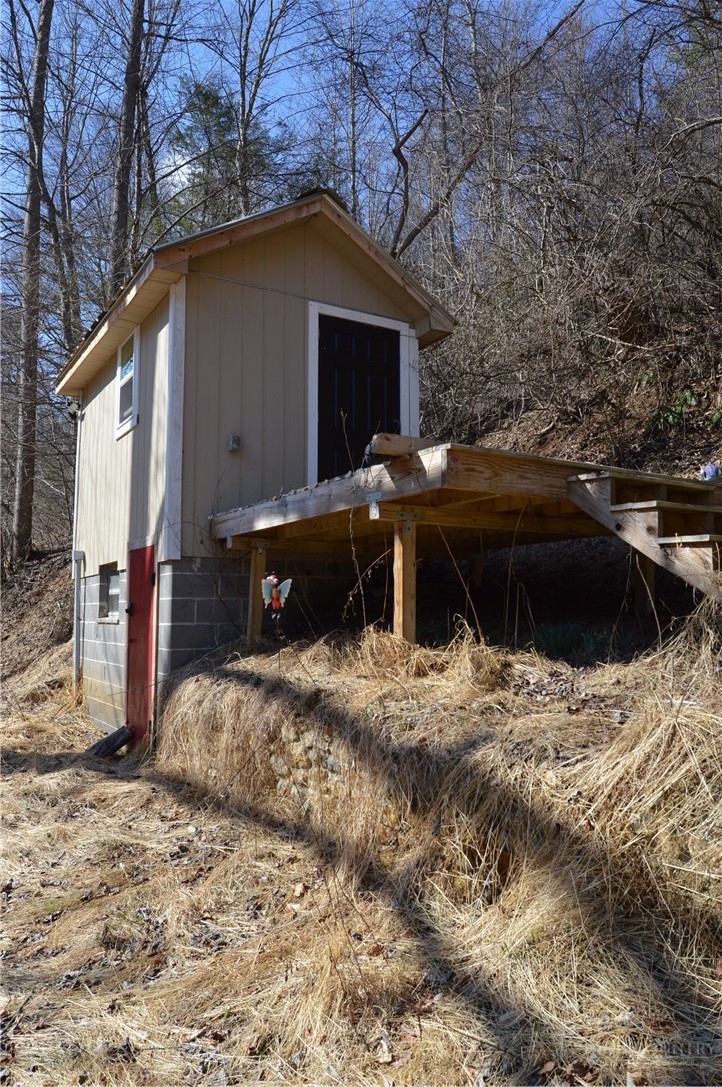1617 Pot Rock Road Galax, VA 24333 - Photo 21 of 50 Gallery Image 21