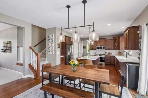 $699,900 | 2109 Valley Creek Lane, Shakopee, MN 55379