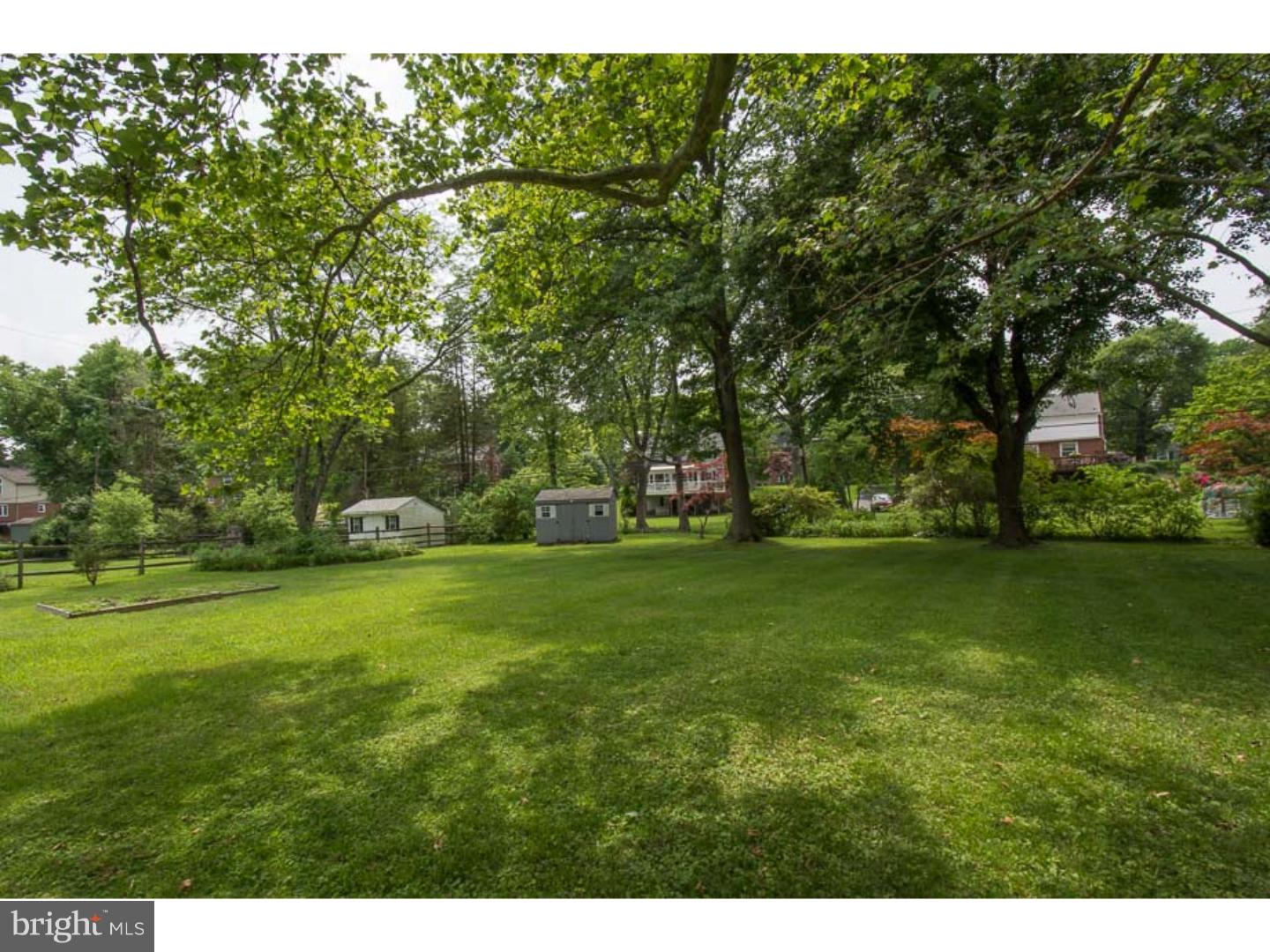 411 Briarwood Road Wallingford, PA 19086 - Photo 17 of 18 Back Yard