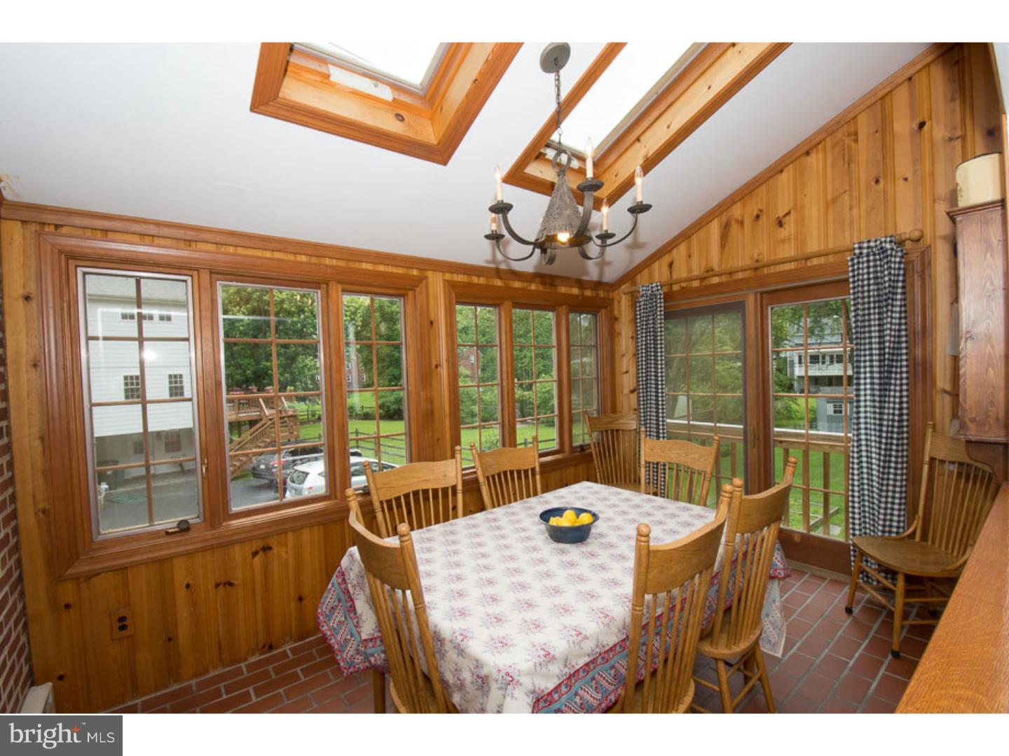 411 Briarwood Road Wallingford, PA 19086 - Photo 9 of 18 Breakfast Room