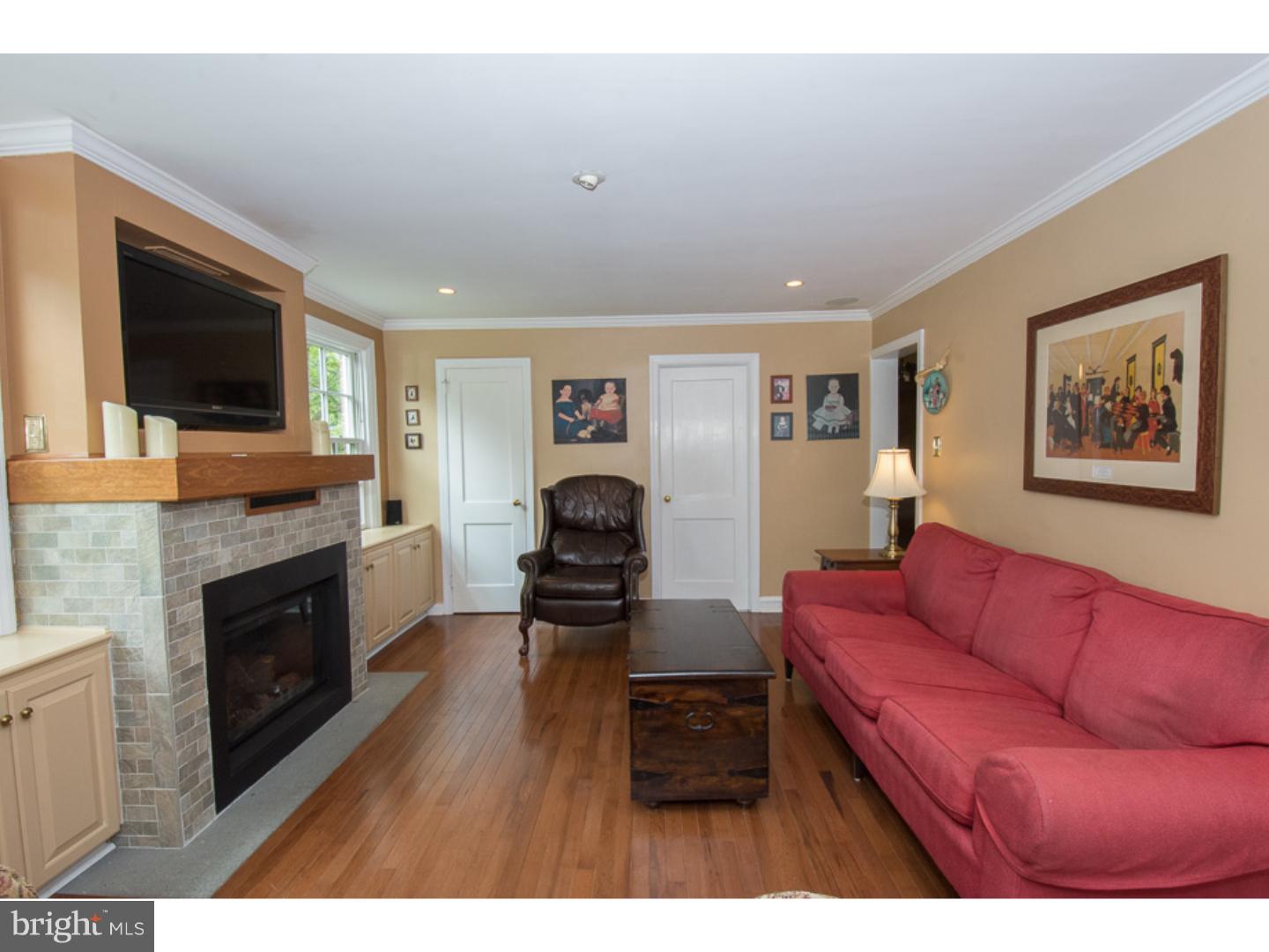 411 Briarwood Road Wallingford, PA 19086 - Photo 10 of 18 Family Room