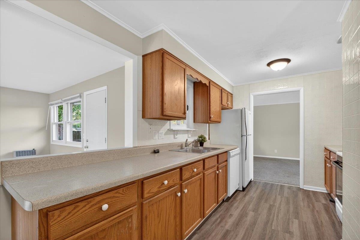 3735 Highcrest Road Rockford, IL 61107 - Photo 9 of 31