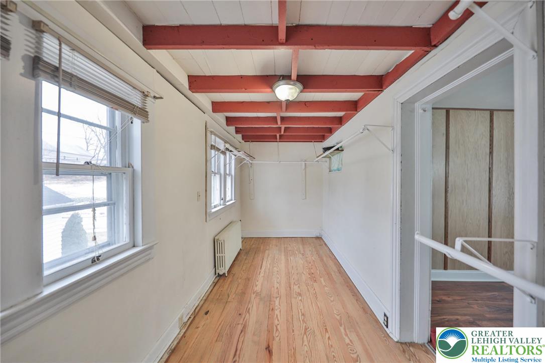 1333 Spring Valley Road Bethlehem, PA 18015 - Photo 26 of 40 a view of entryway