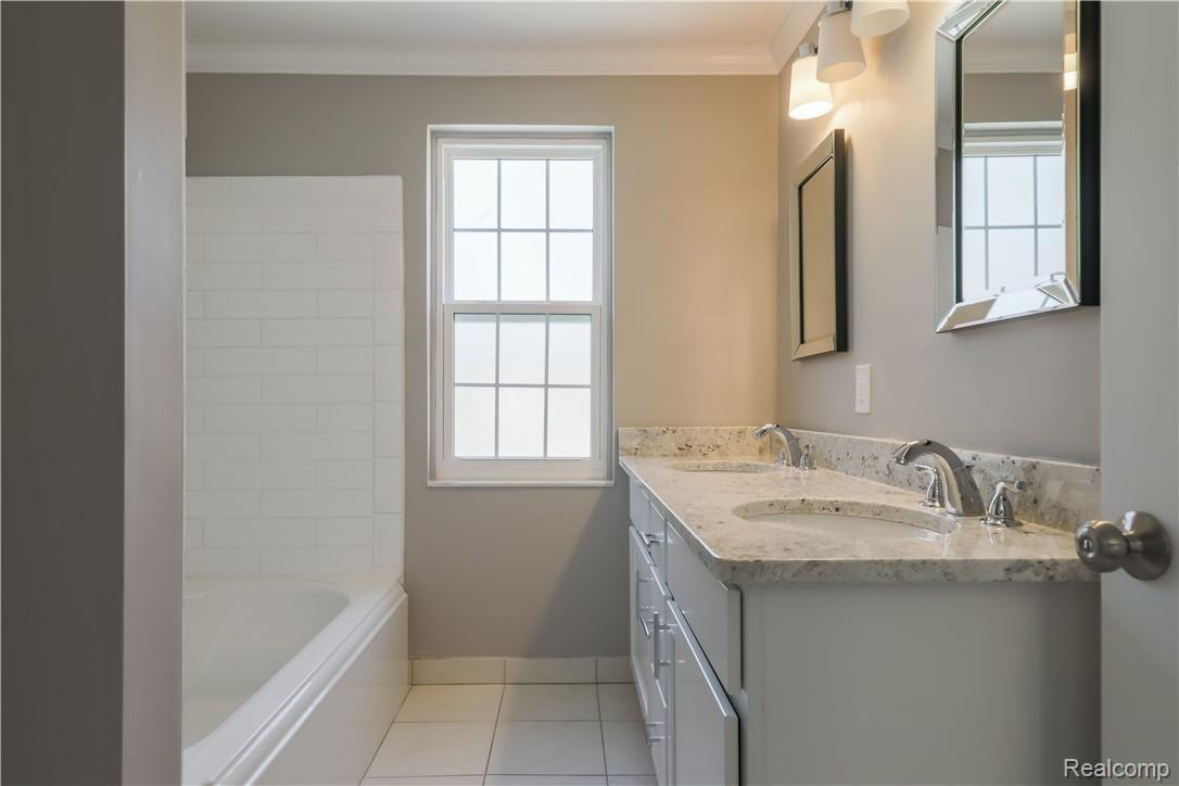 251 Lothrop Road Grosse Pointe, MI 48236 - Photo 25 of 29 251 Lothrop Rd Grosse Pointe-print-032-25-untitled 35 of 43-4200x2801-300dpi.jpg