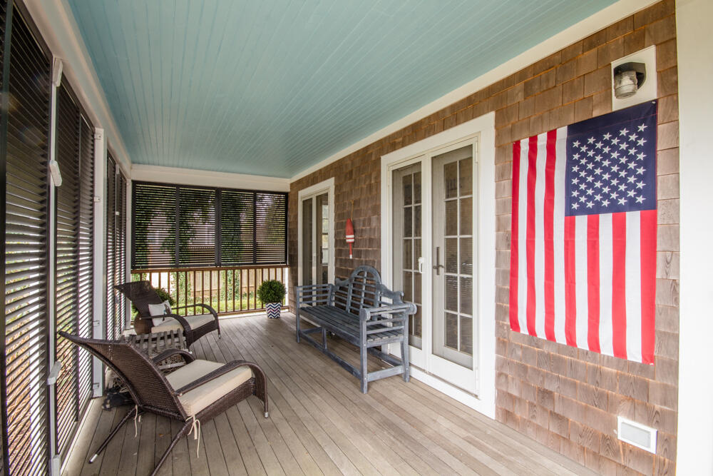 29 Clevelandtown Road Edgartown, MA 02539 - Photo 27 of 32 a view of a chairs and table in a patio
