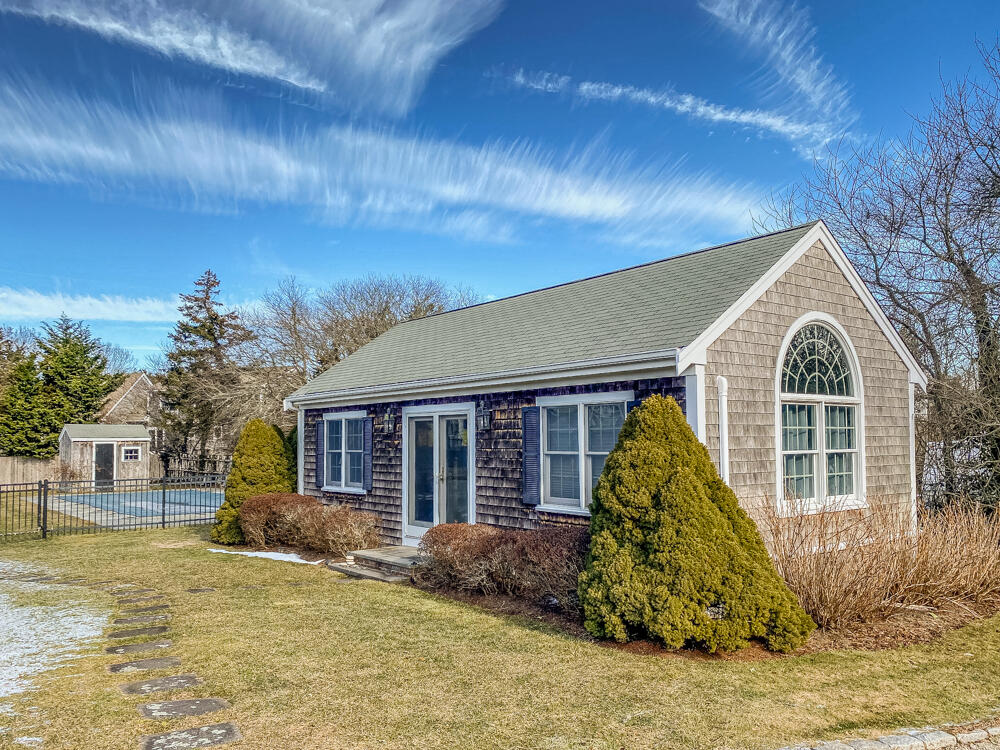 29 Clevelandtown Road Edgartown, MA 02539 - Photo 29 of 32 a view of a house with a yard