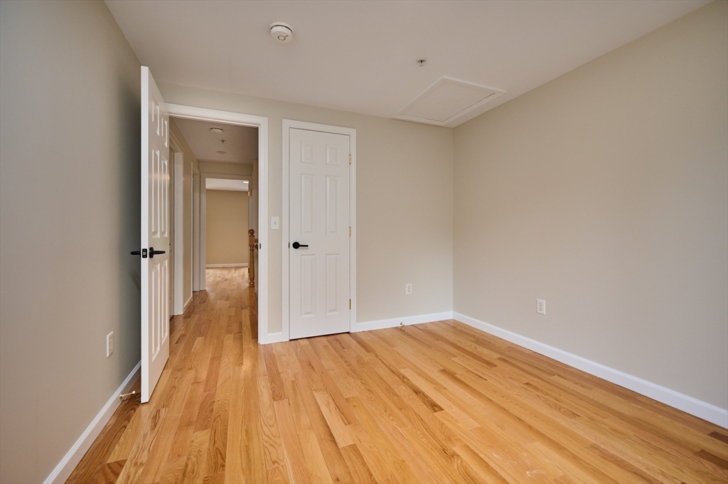 8 Emerson Court, Unit 8 Amherst, MA 01002 - Photo 19 of 42