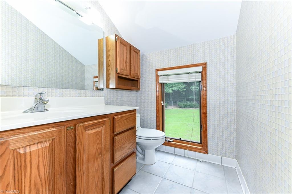 7205 Haw Ridge Road Summerfield, NC 27358 - Photo 25 of 50 2nd floor bathroom
