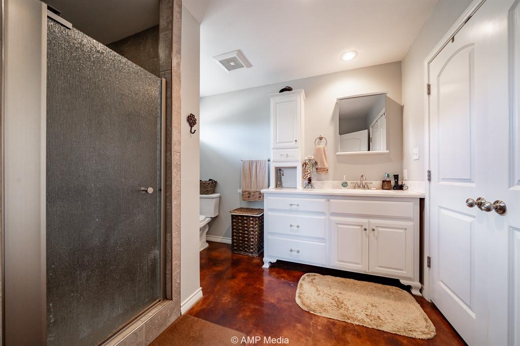 1002 County Road 209 Wingate, TX 79566 - Photo 18 of 23 Primary Bathroom