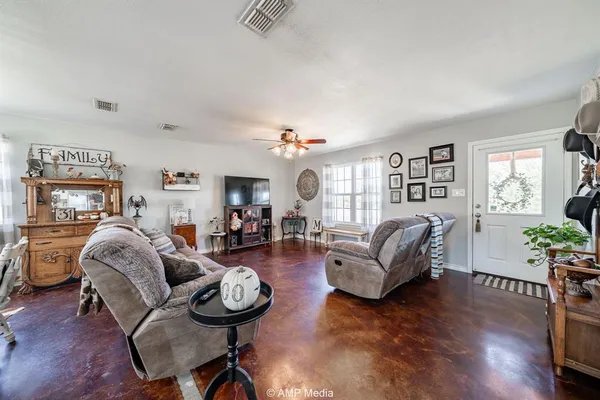 $335,000 | 1002 County Road 209, Wingate, TX 79566