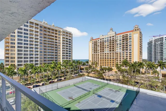 view of a large building