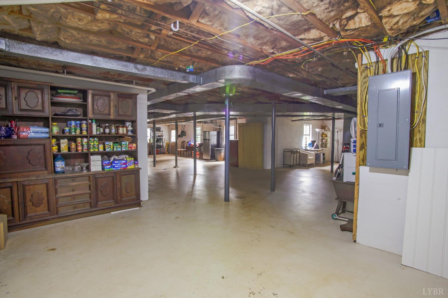 1123 Rugby Road Lynchburg, VA 24503 - Photo 26 of 36 Gallery Image 26