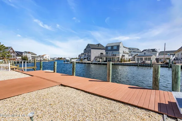 $1,100,000 | 478 Ellison Drive, Mantoloking, NJ 08738