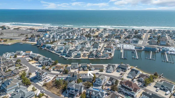 $1,100,000 | 478 Ellison Drive, Mantoloking, NJ 08738