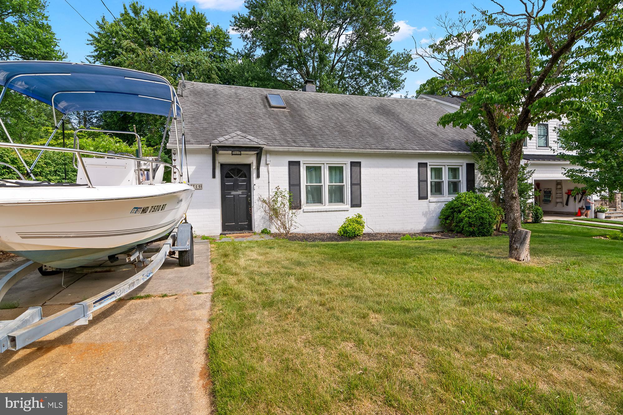 214 Sumner Road Annapolis, MD 21401 - Photo 2 of 36 Boat use is available for $300 more a month