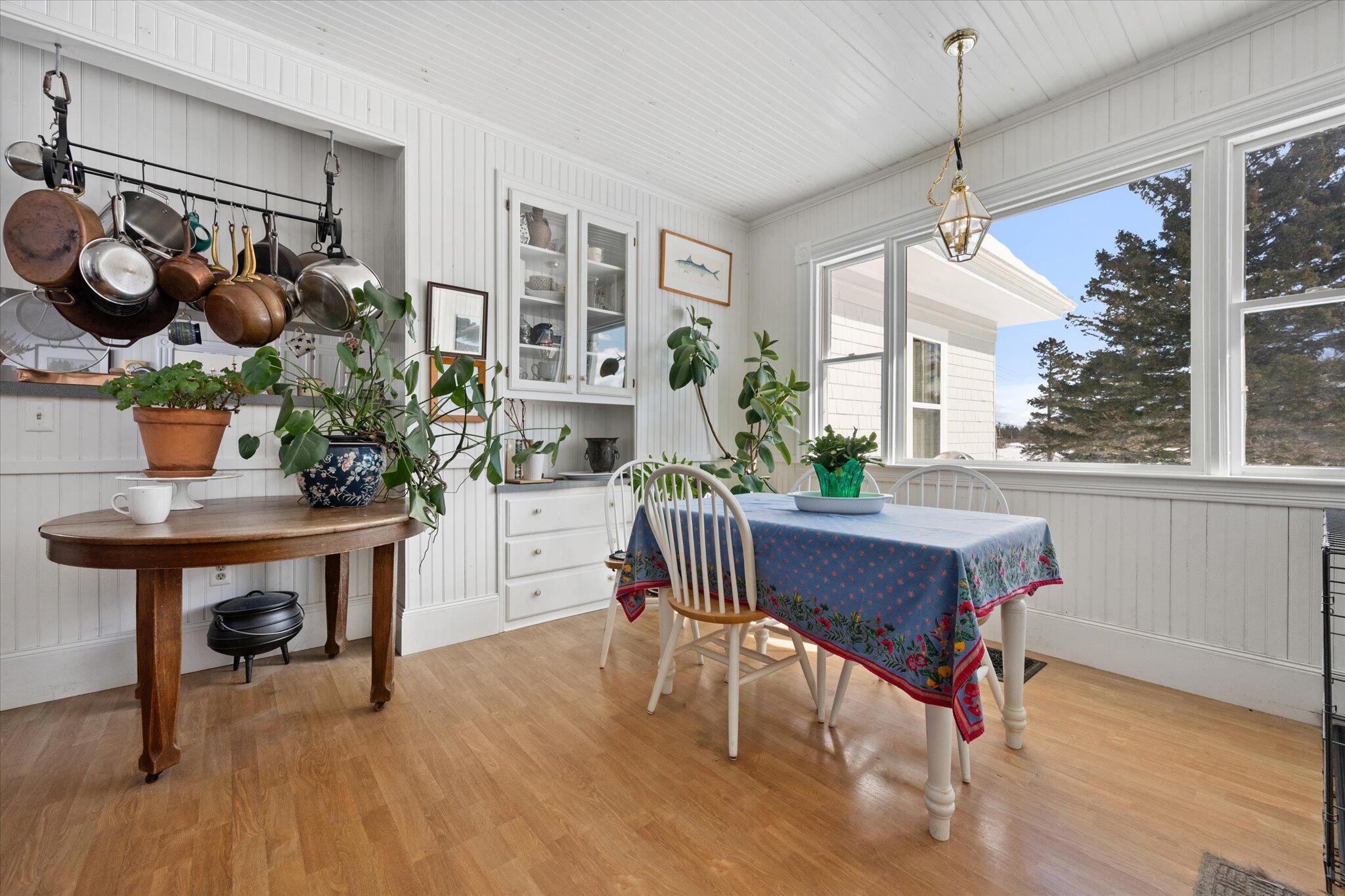 1222 Main Street Harrington, ME 04643 - Photo 14 of 59 23-Family Room