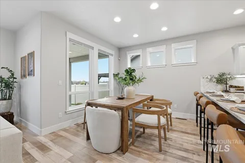 $750,000 | 7691 West Hill Road, Boise, ID 83714