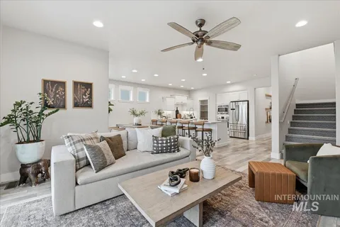 $750,000 | 7691 West Hill Road, Boise, ID 83714