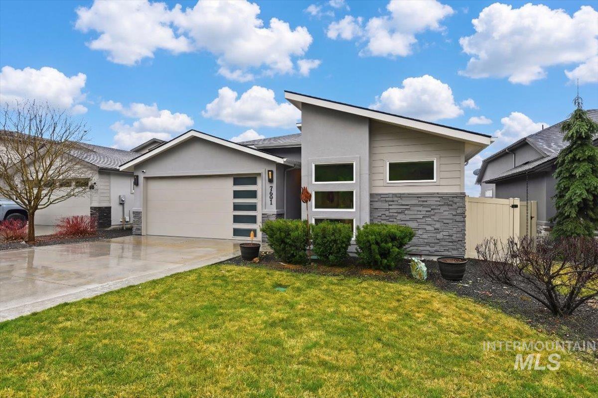 7691 West Hill Road Boise, ID 83714 - Photo 3 of 45