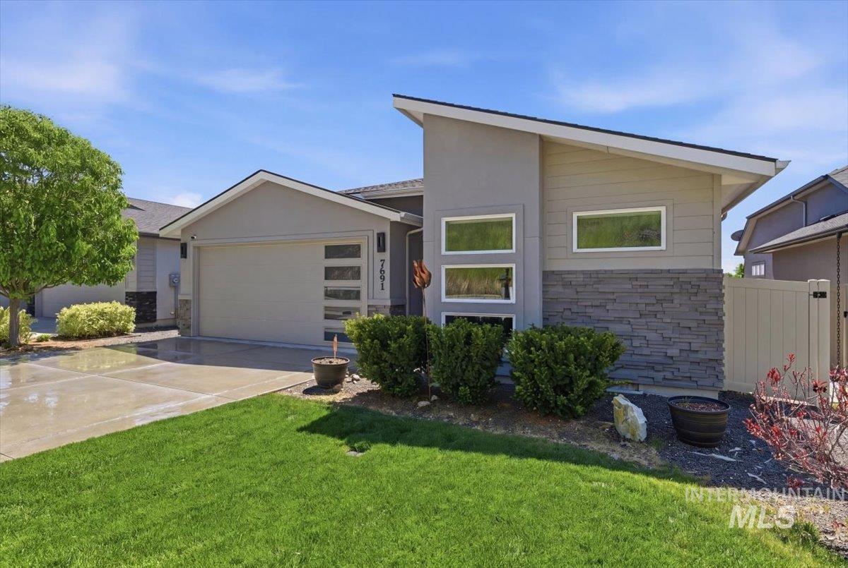 7691 West Hill Road Boise, ID 83714 - Photo 3 of 47