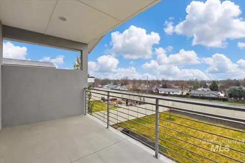 $750,000 | 7691 West Hill Road, Boise, ID 83714