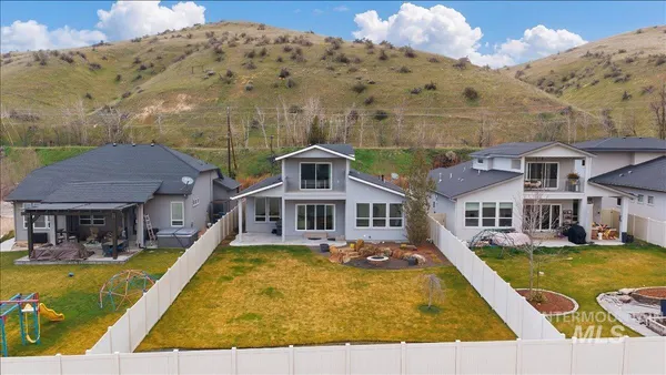 $750,000 | 7691 West Hill Road, Boise, ID 83714