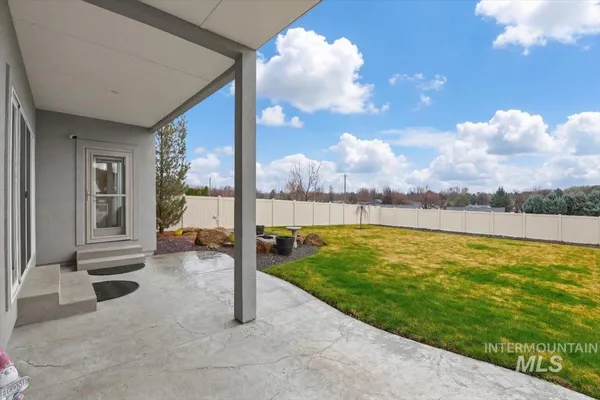 $750,000 | 7691 West Hill Road, Boise, ID 83714