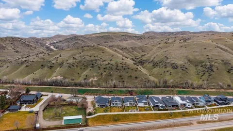 $750,000 | 7691 West Hill Road, Boise, ID 83714