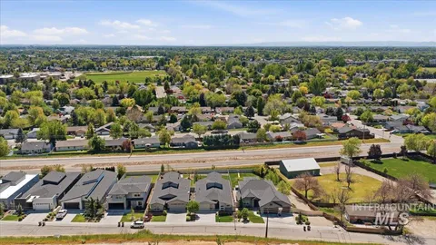 $739,990 | 7691 West Hill Road, Boise, ID 83714