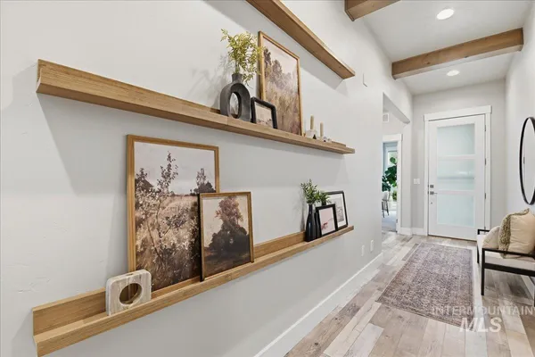 $750,000 | 7691 West Hill Road, Boise, ID 83714