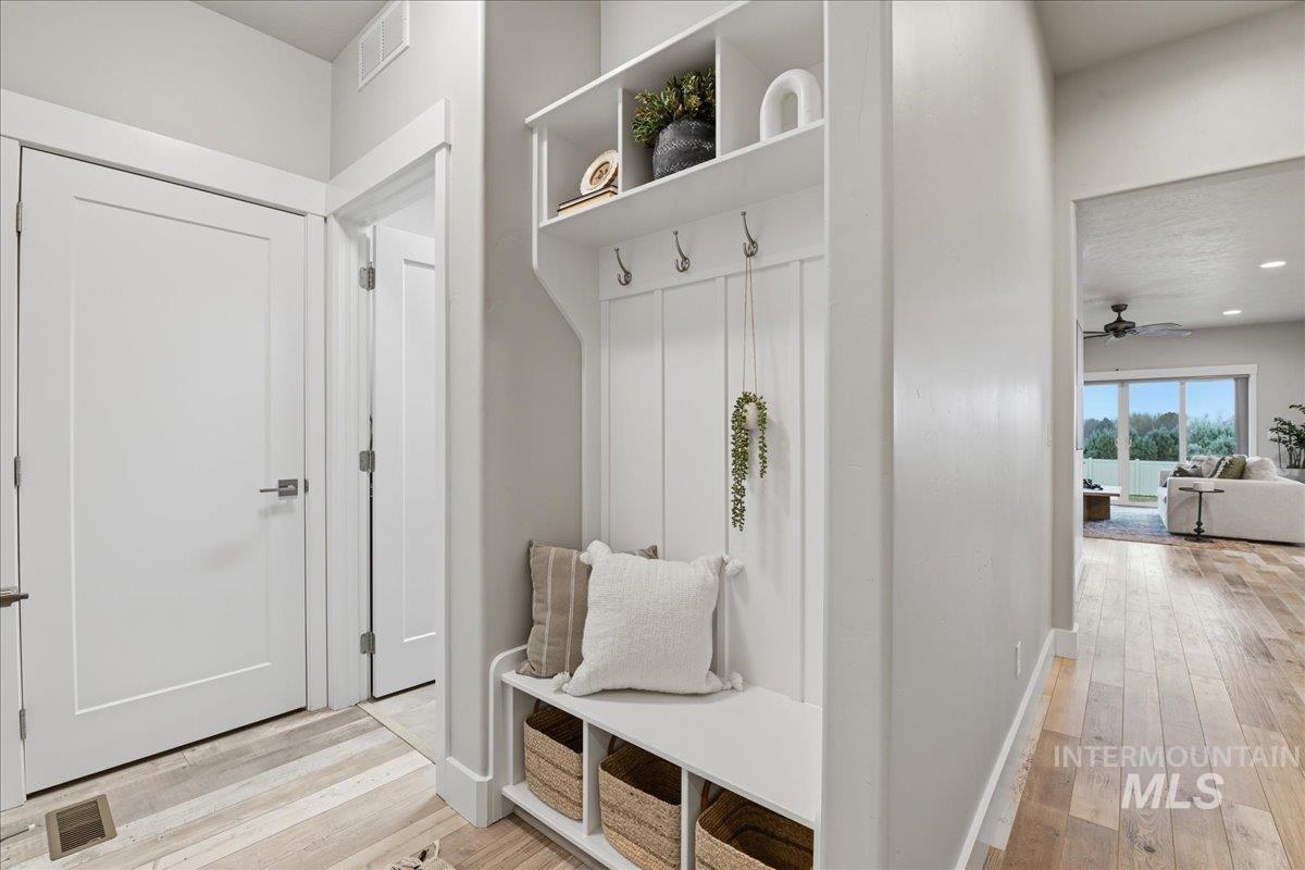 7691 West Hill Road Boise, ID 83714 - Photo 10 of 45