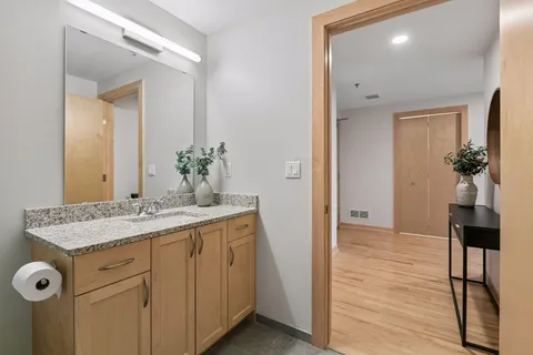 $595,000 | 1240 South 2nd Street, Unit 716, Minneapolis, MN 55415