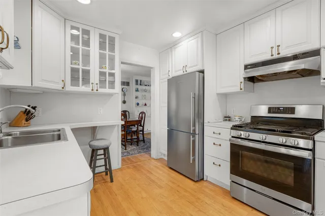 $799,000 | 16 Ria Drive, White Plains, NY 10605