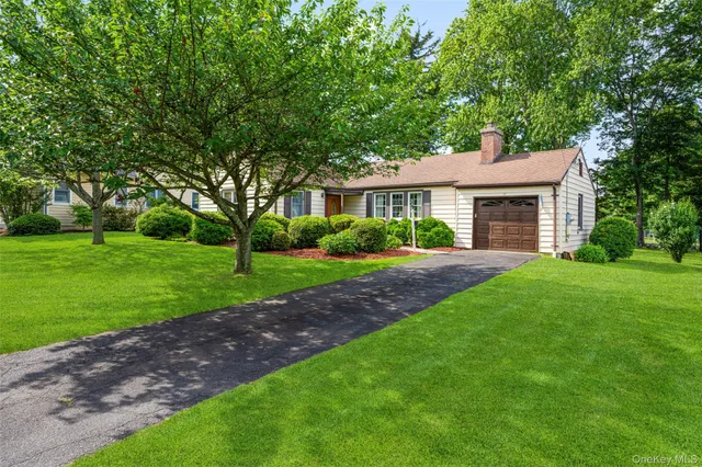 $799,000 | 16 Ria Drive, White Plains, NY 10605